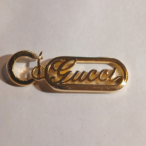AUTHENTIC GUCCI CURSIVE NAME GOLD TONE DANGLING EARRINGS - Picture 5 of 10